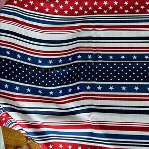 Kohl's Patriotic Fabric Tablecloth and Napkin set